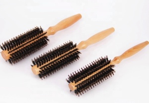 Özel Logo eko dostu küçük MOQ Salon Styling araçları radyal 100% doğal ahşap saplı naylon karışımı domuzu kıl yuvarlak saç fırça