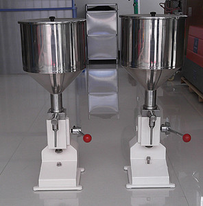 液体または流動性ペースト用の少量手動充填機SPX-5-50 ml