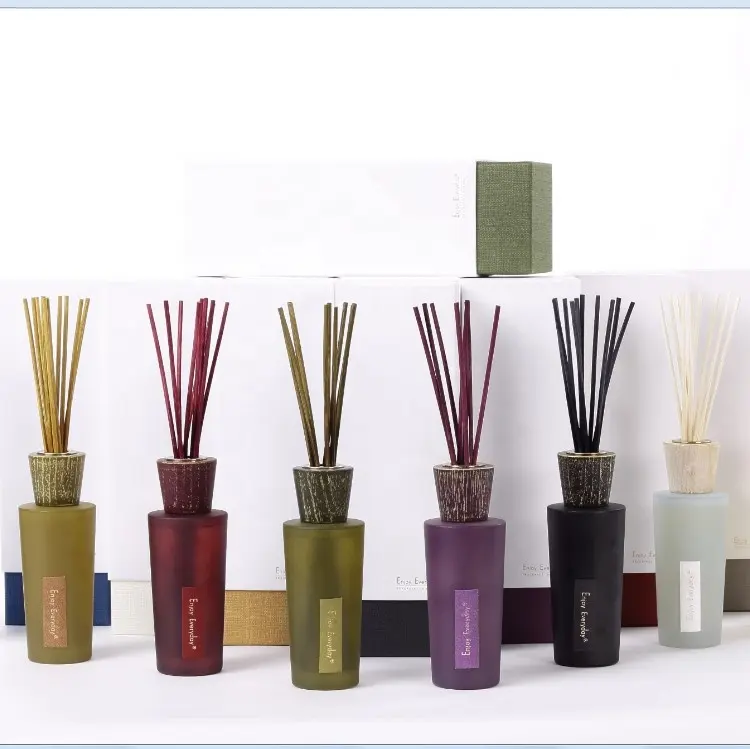 Hot Sale Luxury 200Ml Brushed Gilding Wooden cap Decorative Reed Diffuser,Unique Design Home Fragrance Reed Diffuser