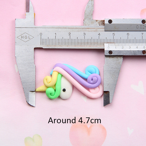 משלוח חינם צבעוני שטוח בחזרה חידוש קישוט Unicorn תכשיטי מקרה טלפון סלולרי אביזרי קישוט שרף קרושון