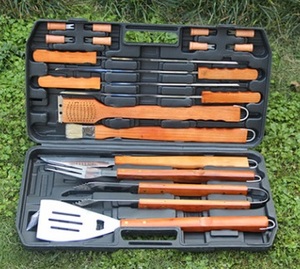 便携式<span class=keywords><strong>18</strong></span>件烧烤烧烤工具套装烧烤配件工具套件套装带储物盒出售 (不带刀)