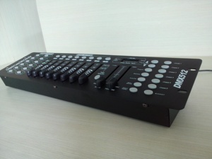 Cheap & <span class=keywords><strong>Simple</strong></span> Operation <span class=keywords><strong>dmx</strong></span> 192 <span class=keywords><strong>controller</strong></span> DJ Operator Desk, Stage Party Disco Lighting Console