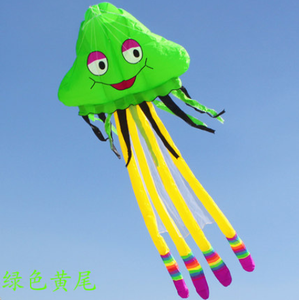 有趣的美丽水母风筝作为大风筝的吊坠