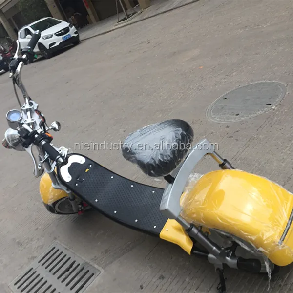 مدينة سكوتر Nzita citycoco المصنوعة في الصين رخيصة سيارات كهربائيّة دراجة كهربائية للبالغين مع دواسات ومقعد