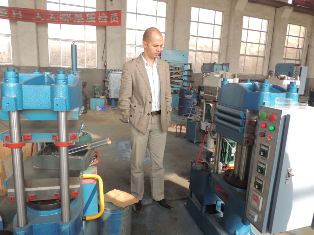 vulcanizing press/vulcanize rubber moulding machine/column vulcanizing press machine
