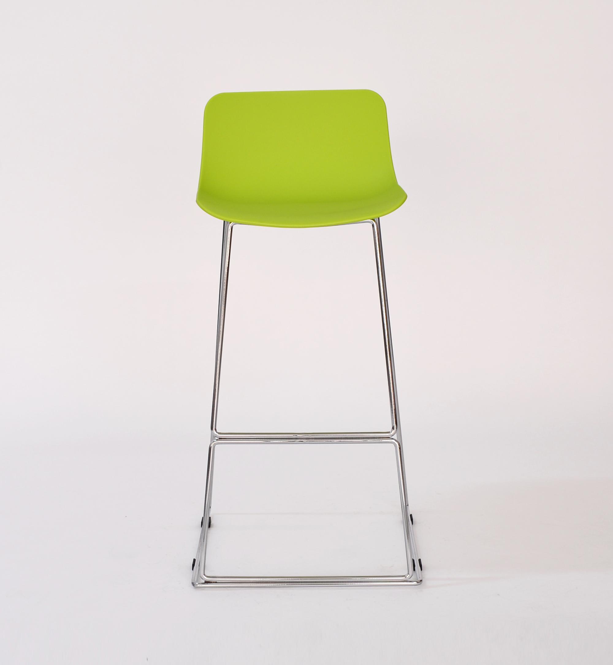 Green-chromed leg
