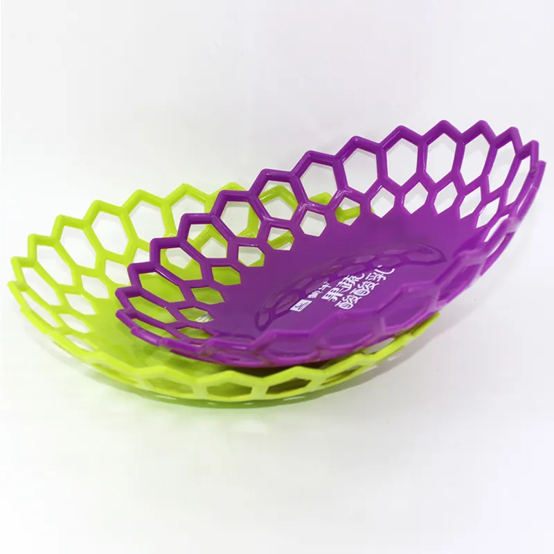 Plastic storage basket / fruit basket