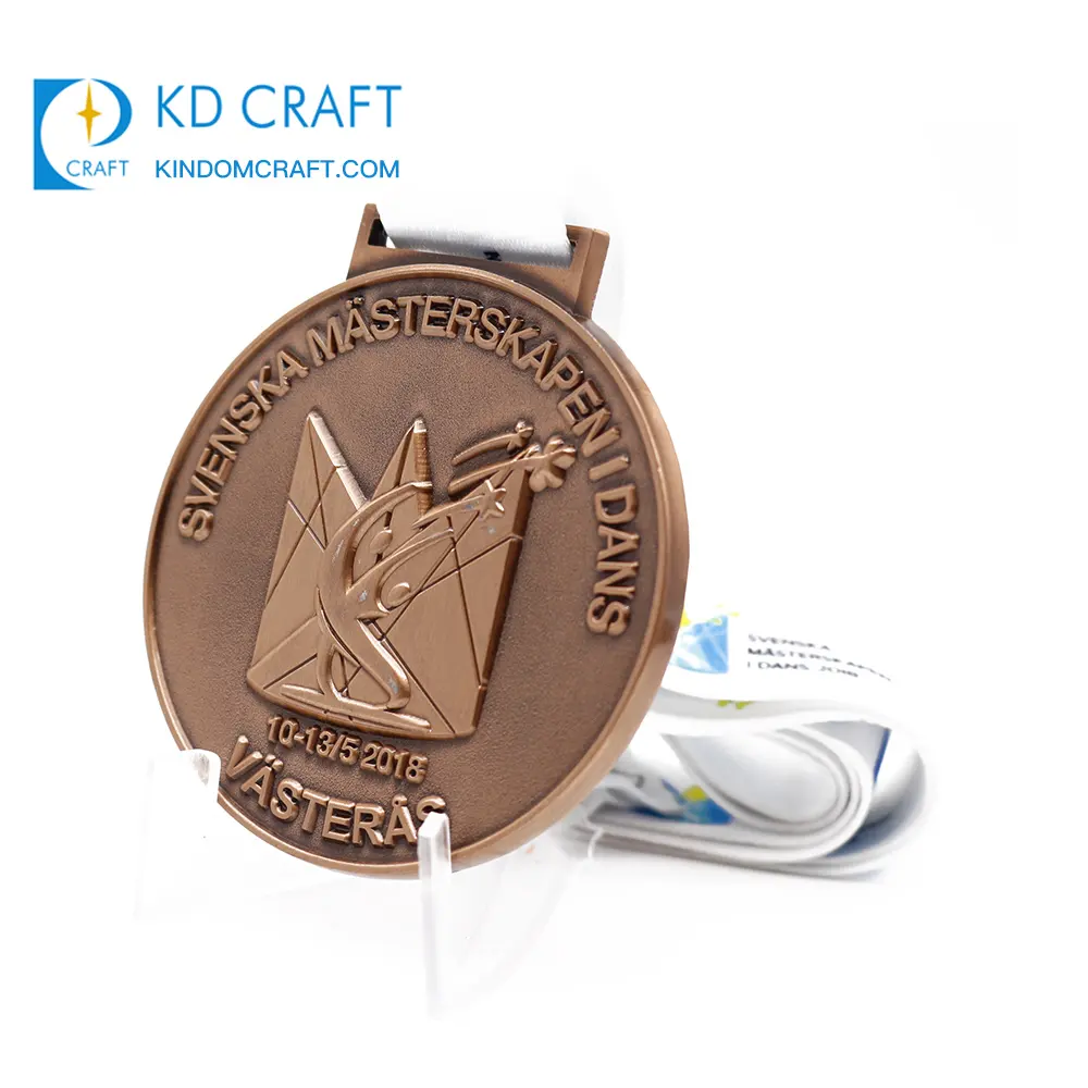 Cina produttore di metallo personalizzato in rilievo 3d crown logo rame antico religioso medaglia