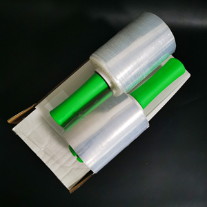 ストレッチしがみつくフィルムラップロール粘着性プラスチック包装耐久性のあるラップ用ストレッチフィルム