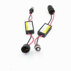 BA9S อะแดปเตอร์หลอดไฟ LED รถยนต์ข้อผิดพลาดการยกเลิกคำเตือนข้อผิดพลาด186 501 T10ตัวถอดรหัส T10 W5W