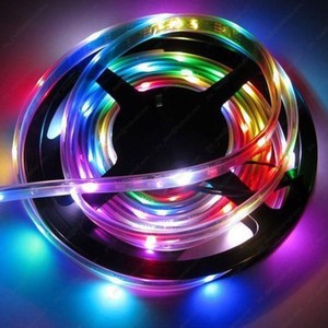 Yüksek kaliteli <span class=keywords><strong>151</strong></span> direnç 30 adet smd5050 başına 7.2 w m yüksek lümen 5050 SMD <span class=keywords><strong>led</strong></span> şerit rgb IP67 PVC kanal açık