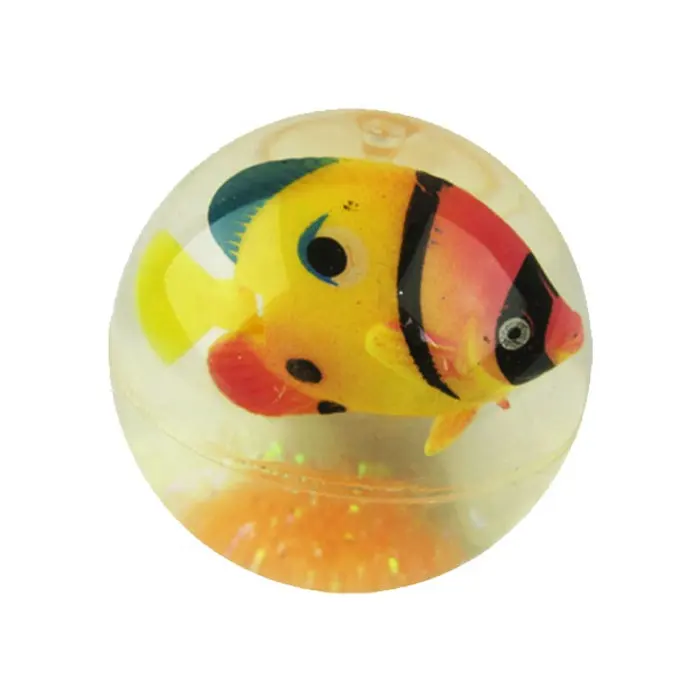 كرة نطاطة للمياه براقة مع سمكة ذهبية من الداخل