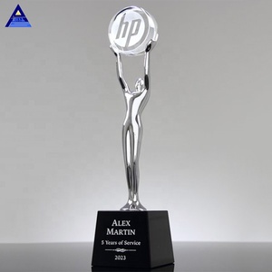 Özel yeni tasarım Modern oyma başarı kristal cam ödül kupa - Product Image 2