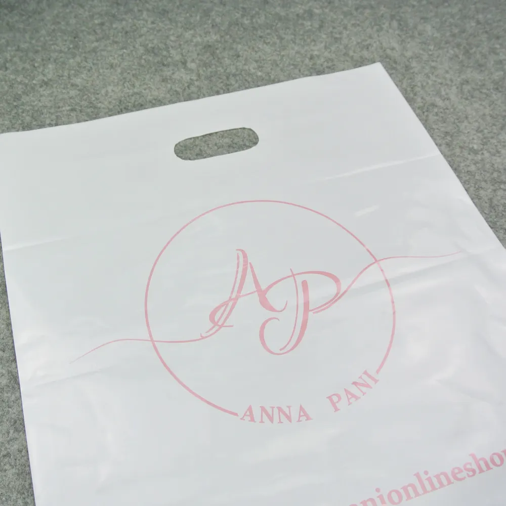 Tas Ritel Merchandise Plastik Kustom Menangani Potongan Tambalan HDPE/LDPE dengan Produsen Logo Sendiri