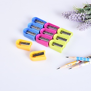 Mini Tuỳ Chỉnh Vòng Văn Phòng Phẩm Đen Nhựa Trường Bút Chì Sharpener - Product Image 1