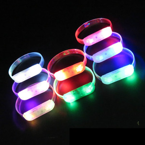 Hong Jing 500 adet LED bilekliği yeni yıl partisi dekorasyon yanıp sönen spor bilezikler mezuniyet günler için TPU malzeme - Product Image 2