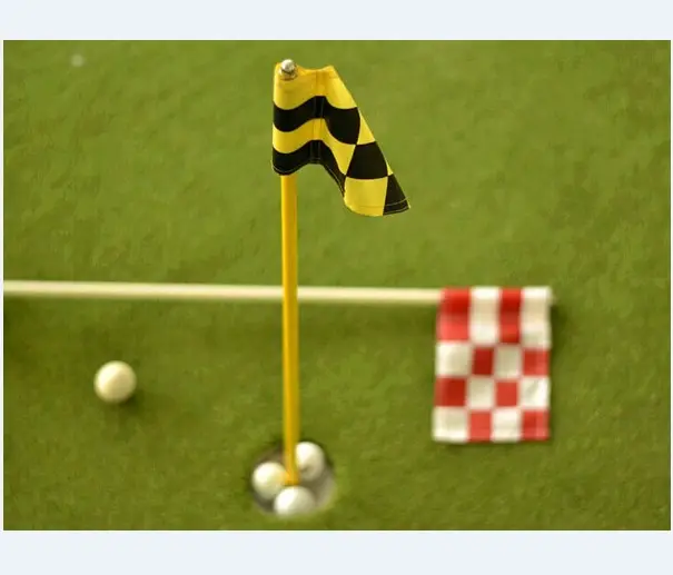 Personalizado mini golfe buraco golfe colocando bandeiras verdes