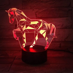 3D 光学幻觉智能触摸 7 颜色变化马设计 LED 夜灯为儿童房装饰