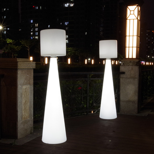 ไฟตั้งพื้น LED สำหรับไฟกลางแจ้ง16สีเปลี่ยนสีได้ทันสมัยพร้อมรีโมทคอนโทรล - Product Image 1
