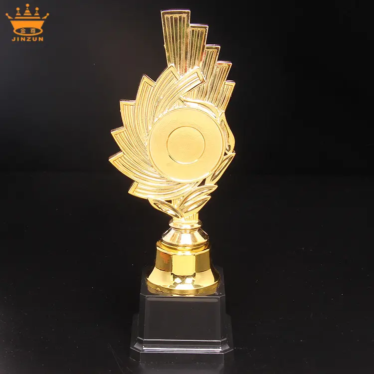 Troféus de brinquedo barato personalizado engraçado da china troféu em branco