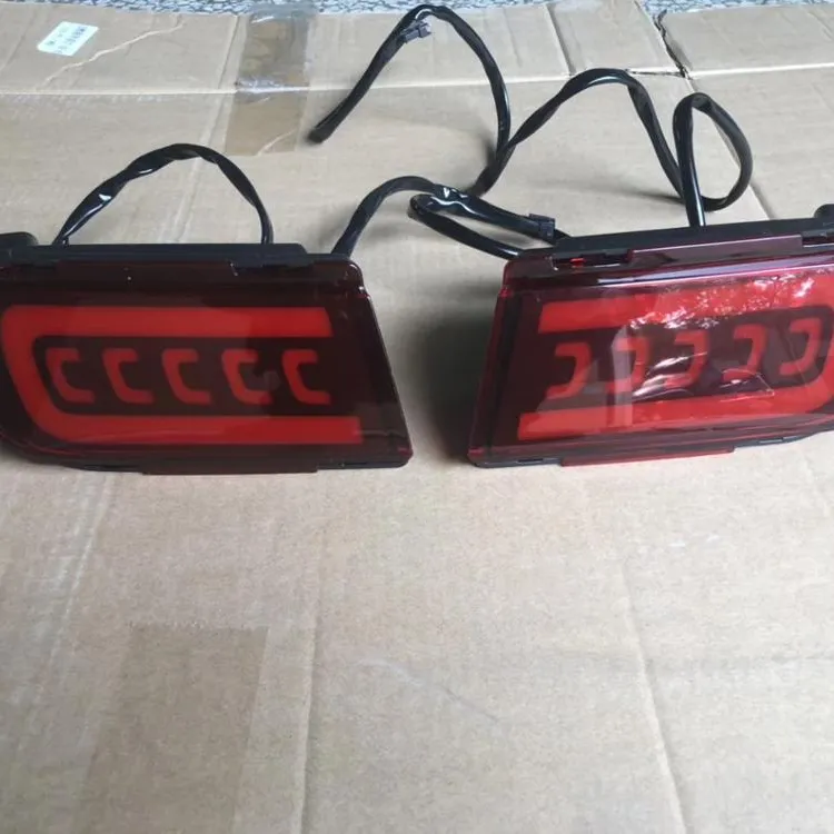 1 par Red Car Rear Bumper Caso Da Habitação Refletor Cauda Luz de Nevoeiro Para Toyota Land Cruiser Prado 2010-2019