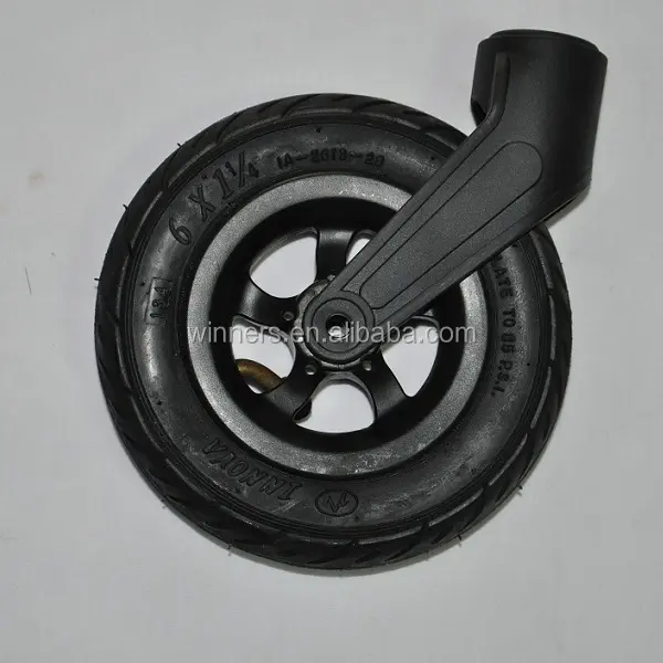 Piccola ruota pneumatica in plastica da 6 pollici con forcelle
