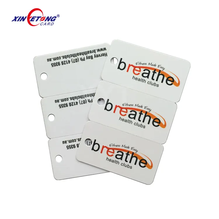 कस्टम डिजाइन बारकोड ट्रिपल पीवीसी कॉम्बो कार्ड सदस्यता के लिए 3-अप कुंजी टैग/वीआईपी/वफादारी कार्ड चीन निर्माता