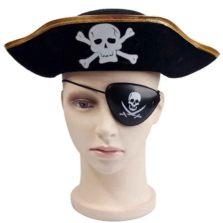 Modello di cappello pirata di Halloween nero con teschio in vendita