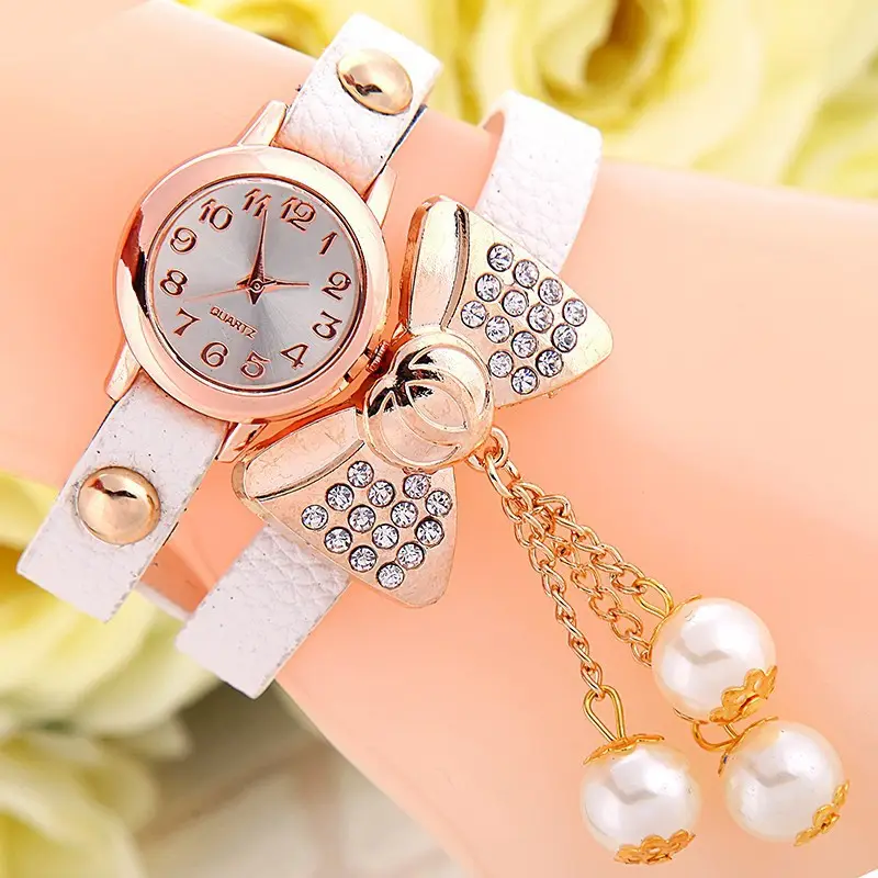 Reloj de pulsera con diseño a la moda para mujer