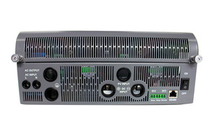 UP1500-M3222 24V <span class=keywords><strong>30A</strong></span> 1.5KVAシングル出力パワーインバータAC充電と家庭用MPPTソーラー充電器付き