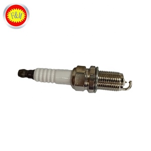 热卖汽车双铱点火火花塞中国OEM IK20TT 4702高性能