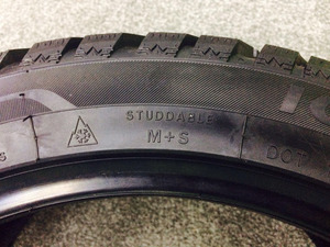 アイススパイダースタッズタイヤ205/55r16 94HXL