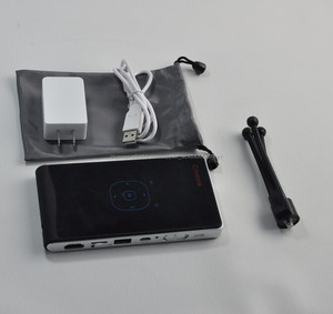 <span class=keywords><strong>Pico</strong></span> <span class=keywords><strong>60</strong></span> ANSI <span class=keywords><strong>Lumens</strong></span> HDMI LED 12V Видеопроектор UC28 + Карманный портативный проектор - Product Image 3