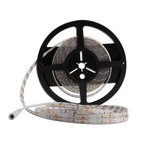 מכירה חמה 4 מ "מ smd 2835 הוביל רצועה אור 12v 5 מטר/flexled פס עם pvc גוף חם פליטה לבן חם pip20 מדורג