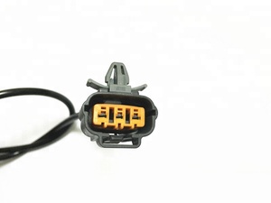 クランクシャフト位置センサーOEM FSD7-18-221B J5T151 - Product Image 2