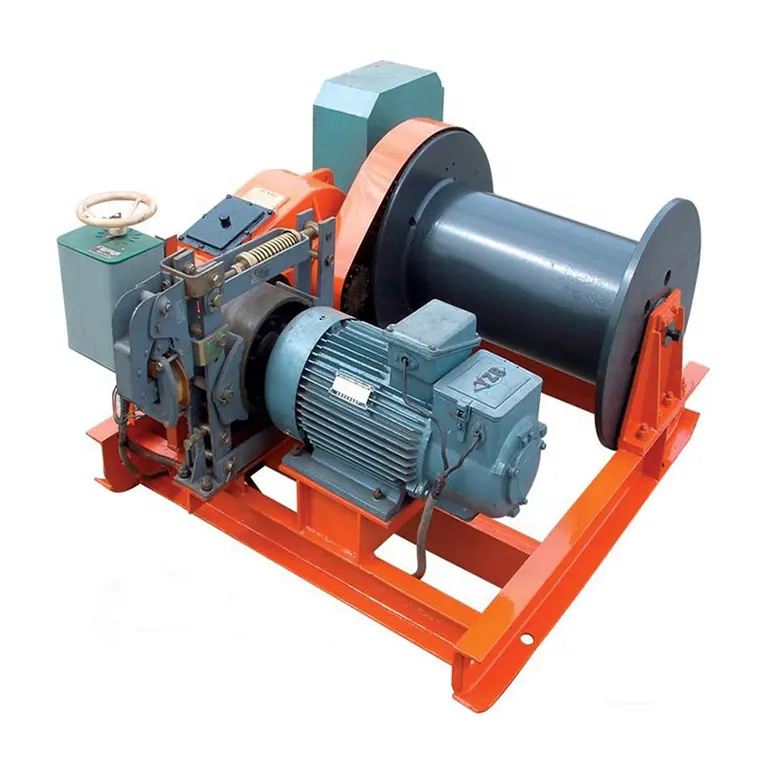 Electric engine traction gear winch for pulling cable and vertical lifting