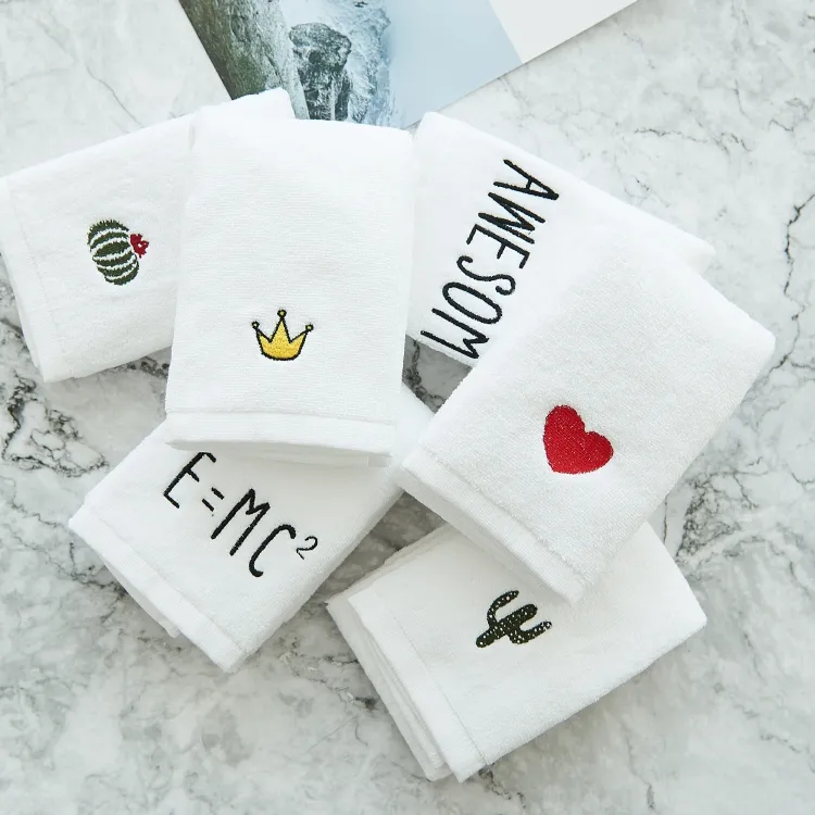 Großhandel Baumwolle Gesichts tuch weiß benutzer definierte Handtücher mit Stickerei Logo für Waschlappen