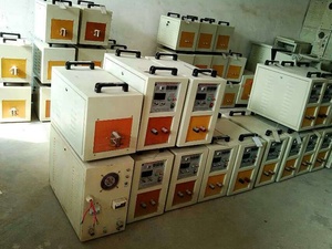 2025 Nouveau four de fusion à <span class=keywords><strong>induction</strong></span> de ferraille d'acier pour la fonderie de métaux