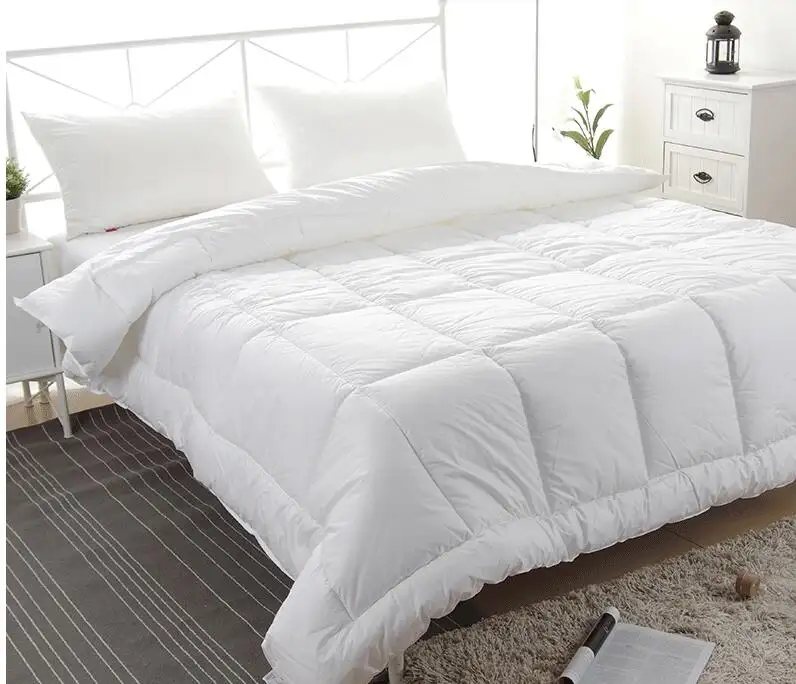 Cobertor interno do hotel de tecido de algodão da qualidade do hotel branco com enchimento de fibra de poliéster
