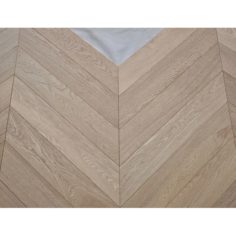 100% 유럽 화이트 오크 설계된 바닥재 저렴한 가격 쉐브론 오크 설계된 + 바닥 마루 바닥재