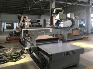 Máquina de enrutador CNC de anidamiento ATC de 4 ejes para muebles de madera para muebles de gabinete de dos piezas - Product Image 4
