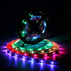 קבוצת Benled כיתה באיכות גבוהה 5050 SMD RGB מיעון 12 V LED רצועת WS2811 עבור תאורה דקורטיבית אדריכלי