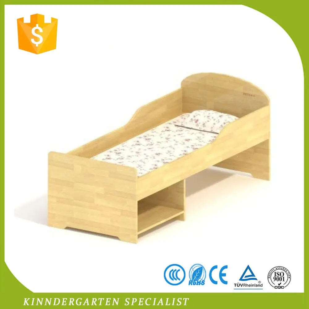 डेकेयर केंद्र सीढ़ियों के साथ बच्चों के लिए लकड़ी चारपाई बिस्तर बेड