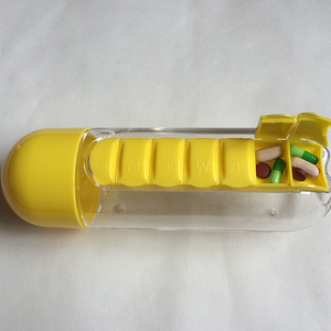 סיטונאי Wasserflasche מודרני רב-פונקציה Custom חמה ארגונית מים בקבוק עם תיבת גלולת <span class=keywords><strong>7</strong></span> ימים