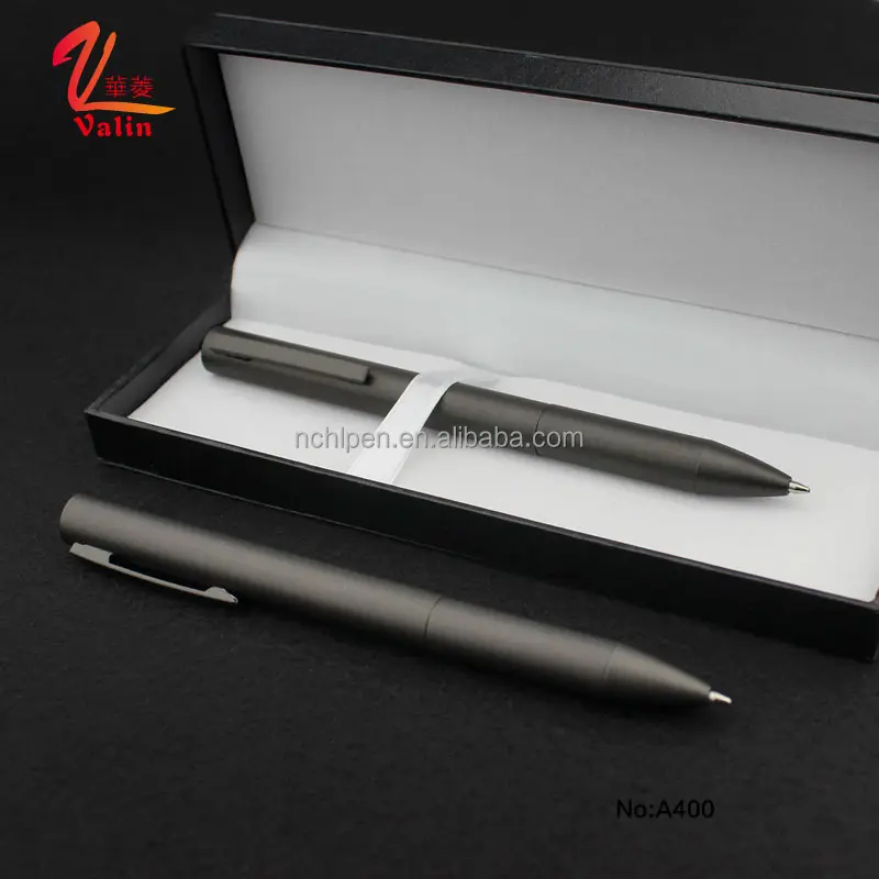 2023 yeni tasarım ücretsiz örnek mat tabanca siyah bitmiş büküm ücretsiz logo ayarı ile hediye kutusu ile metal tükenmez kalem
