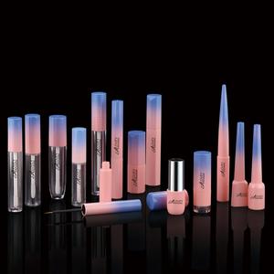 หลอดเปล่าใส่ลิปกลอสไล่ระดับสีพร้อมแปรงบรรจุภัณฑ์เครื่องสำอาง - Product Image 1