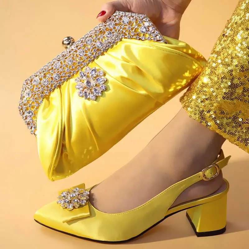 AB7771 Giallo scarpe da Donna made in cina di alta talloni con i sacchetti di corrispondenza di Cristallo Brillante di cuoio reale scarpe Da Sposa e borsa set