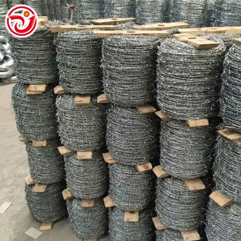 Fournisseur professionnel clôture de prix de rouleau de fil de fer barbelé, prix de fil de fer barbelé par rouleau, fil de fer barbelé