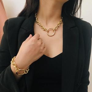 ステートメントネックレスセットゴールドチェーンパンクネックレスとブレスレットファッショナブルなチョーカーネックレス (EJ1358)