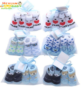 ギフトバッグの女の赤ちゃんの綿の靴下に2ペア - Product Image 6